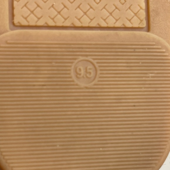 TORY BURCH Elastic Awning Stripe
Espadrille Sandal Green and Ivory 9.5 - Picture 16 of 16